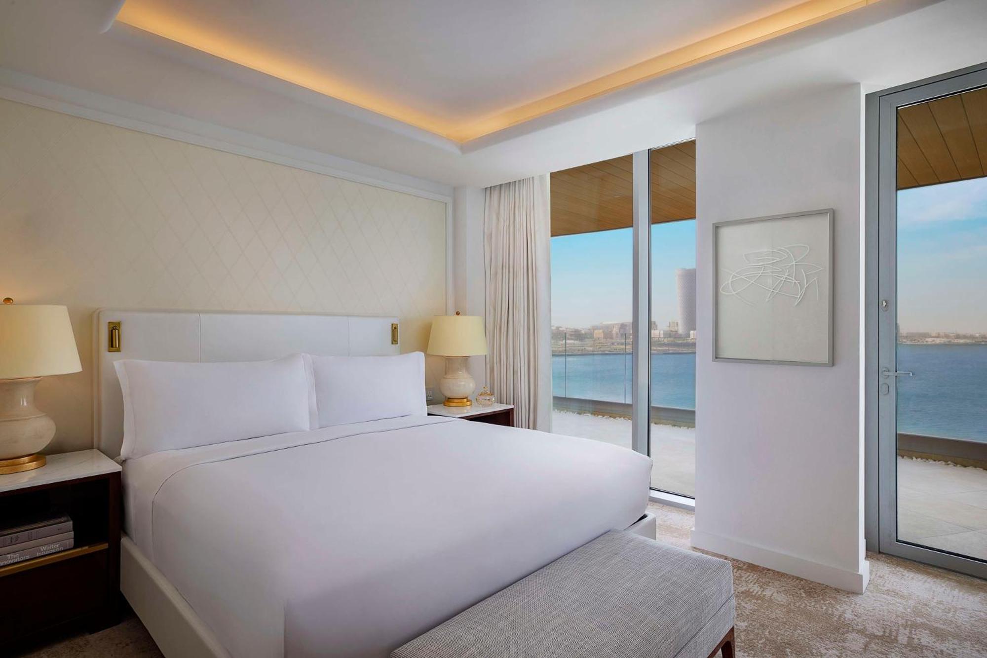 Waldorf Astoria Doha Lusail ภายนอก รูปภาพ A bedroom at the hotel