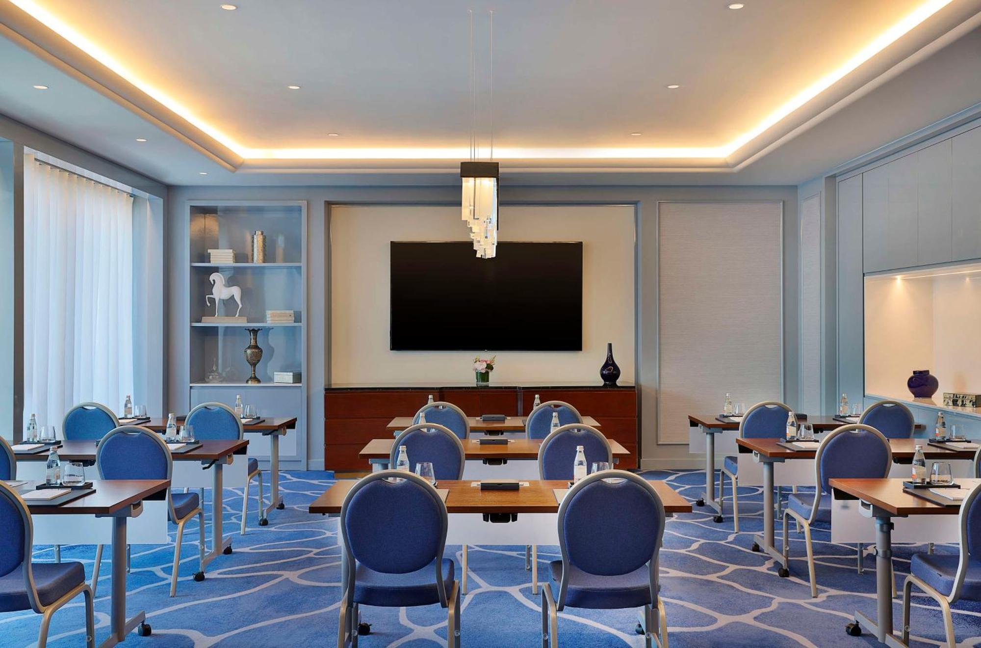 Waldorf Astoria Doha Lusail ภายนอก รูปภาพ Meeting room