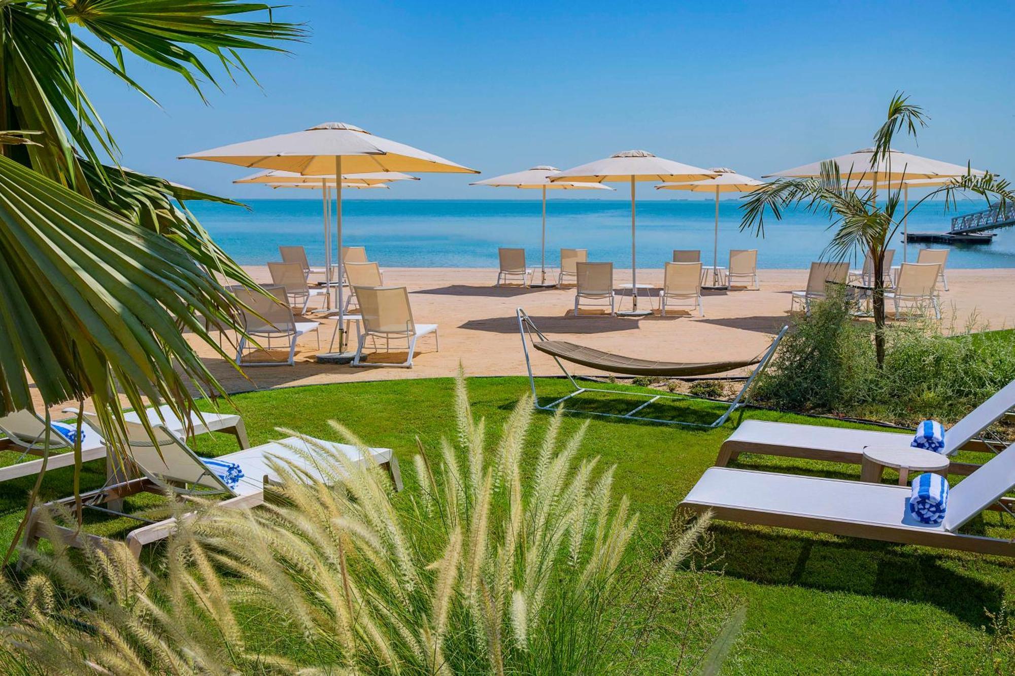 Waldorf Astoria Doha Lusail ภายนอก รูปภาพ Beach at the Four Seasons Resort