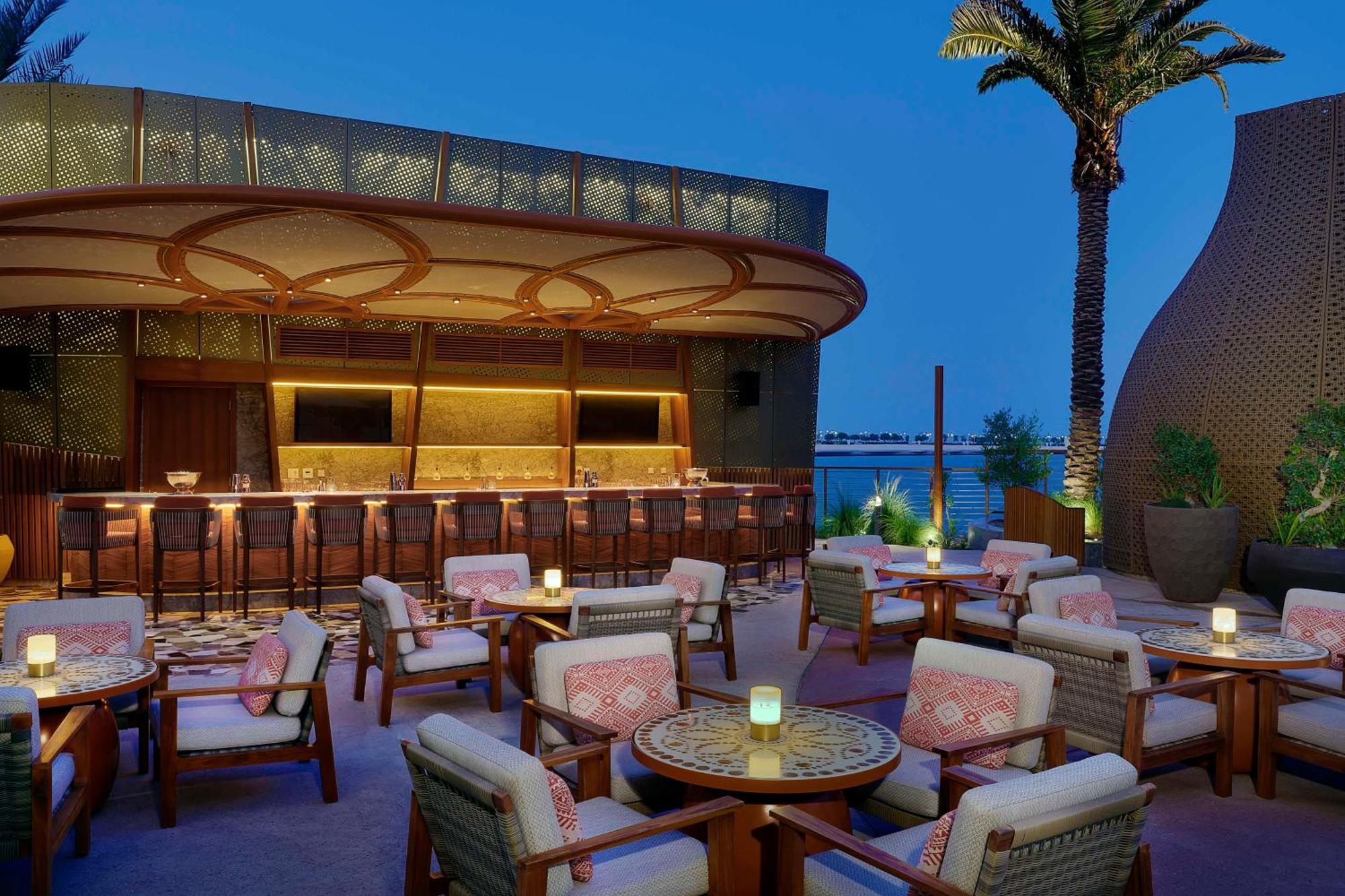 Waldorf Astoria Doha Lusail ภายนอก รูปภาพ The Bar