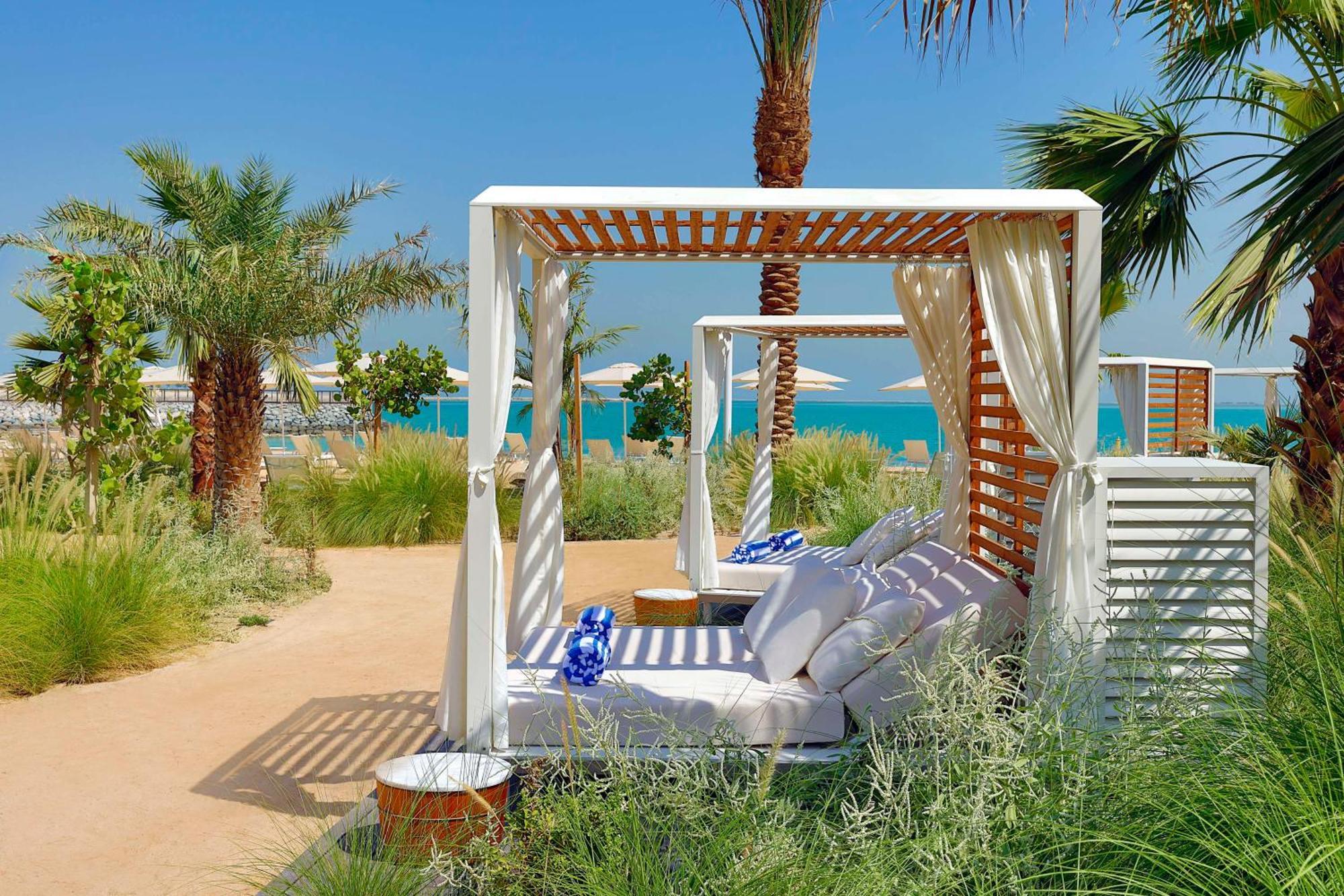 Waldorf Astoria Doha Lusail ภายนอก รูปภาพ Cabana at Jumeirah Beach Hotel