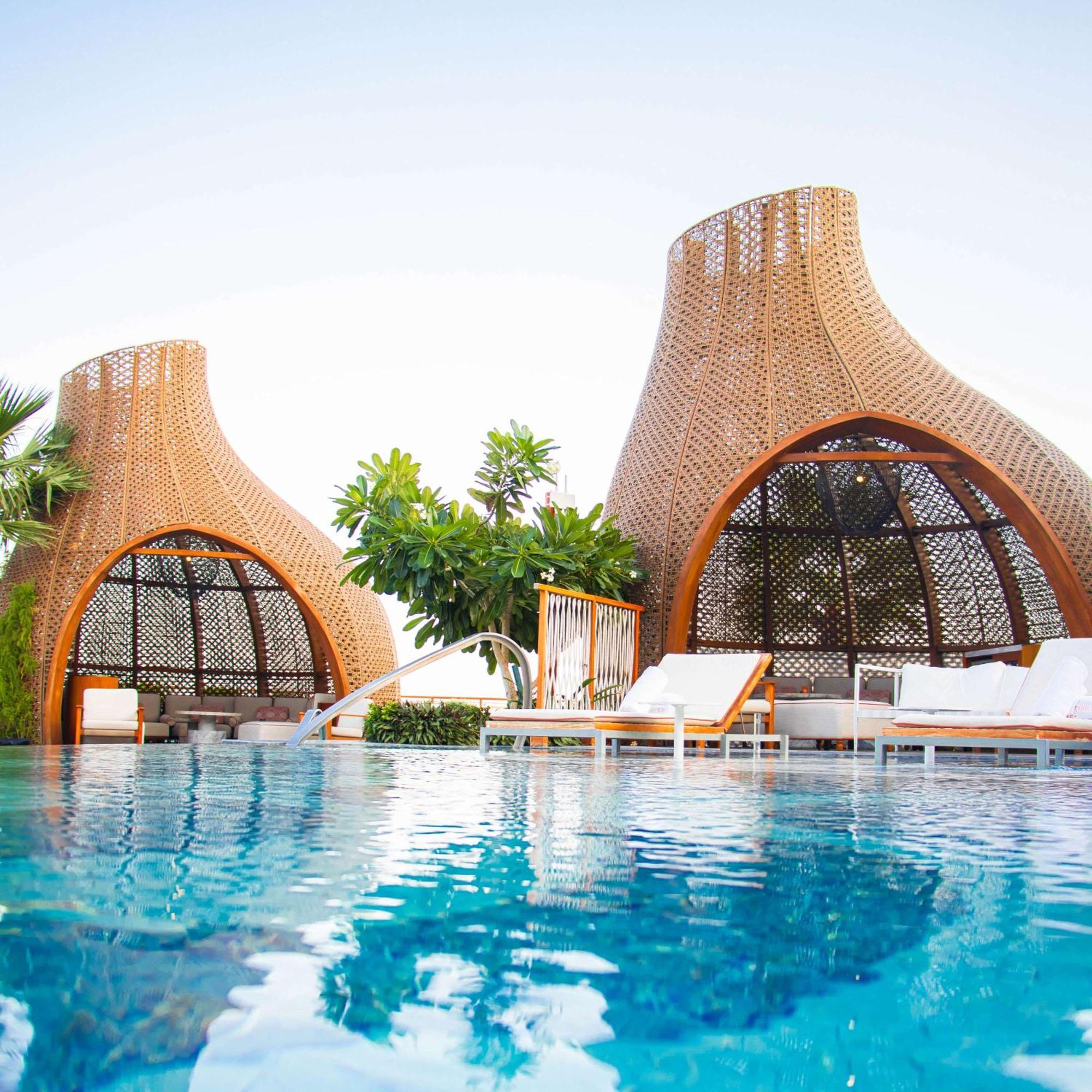 Waldorf Astoria Doha Lusail ภายนอก รูปภาพ The pool at the resort
